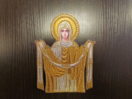 Икона Покров Пресвятой Богородицы, вышитая, высота 14-15 см