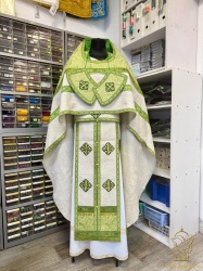 Облачение иерейское лен, зеленое с золотом.