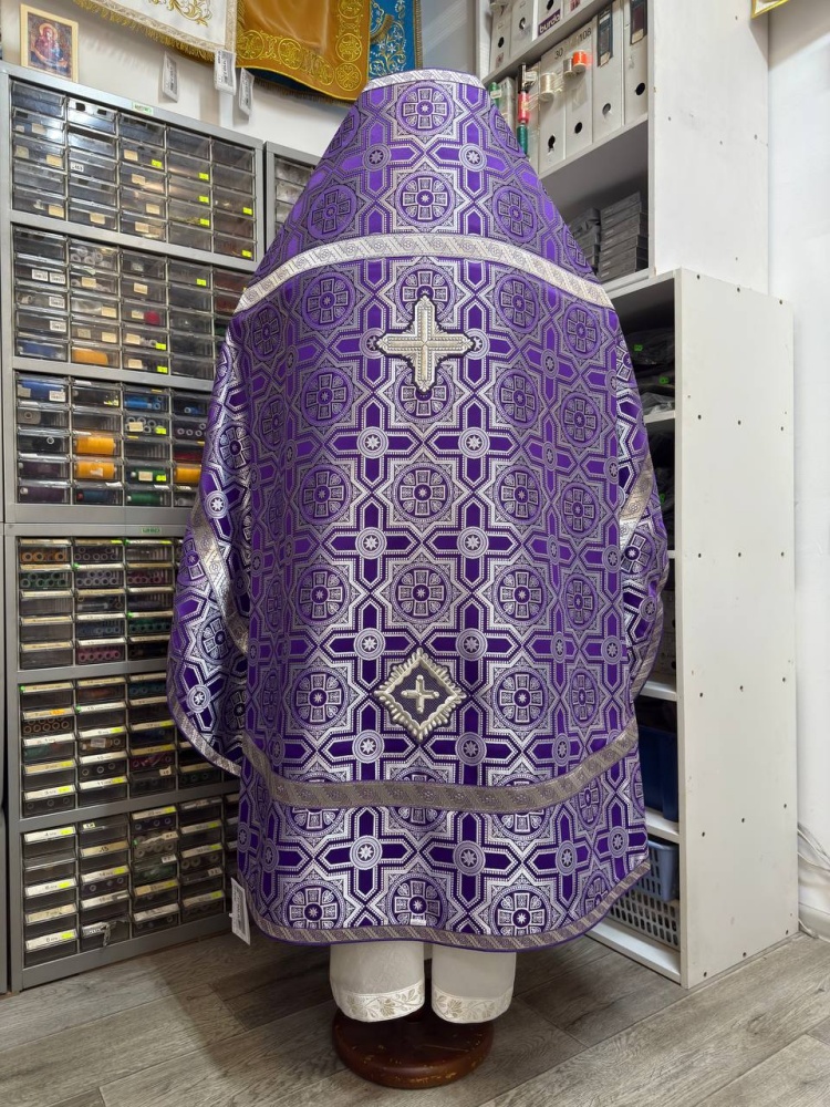 Облачение иерейское, шелк, фиолетовый с серебром.