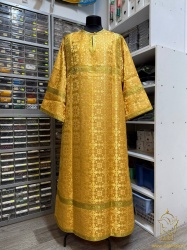 Стихарь алтарный, шелк, желтый с золотом.