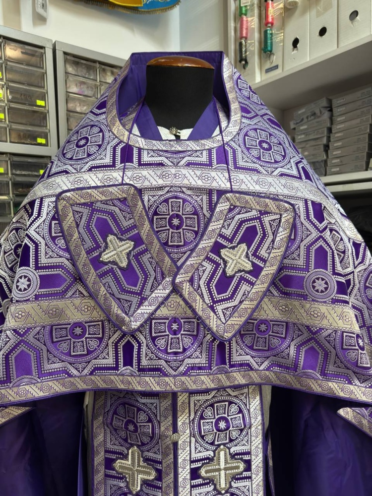 Облачение иерейское, шелк, фиолетовый с серебром.