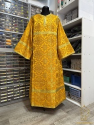 Стихарь алтарный, парча, желтый с золотом.