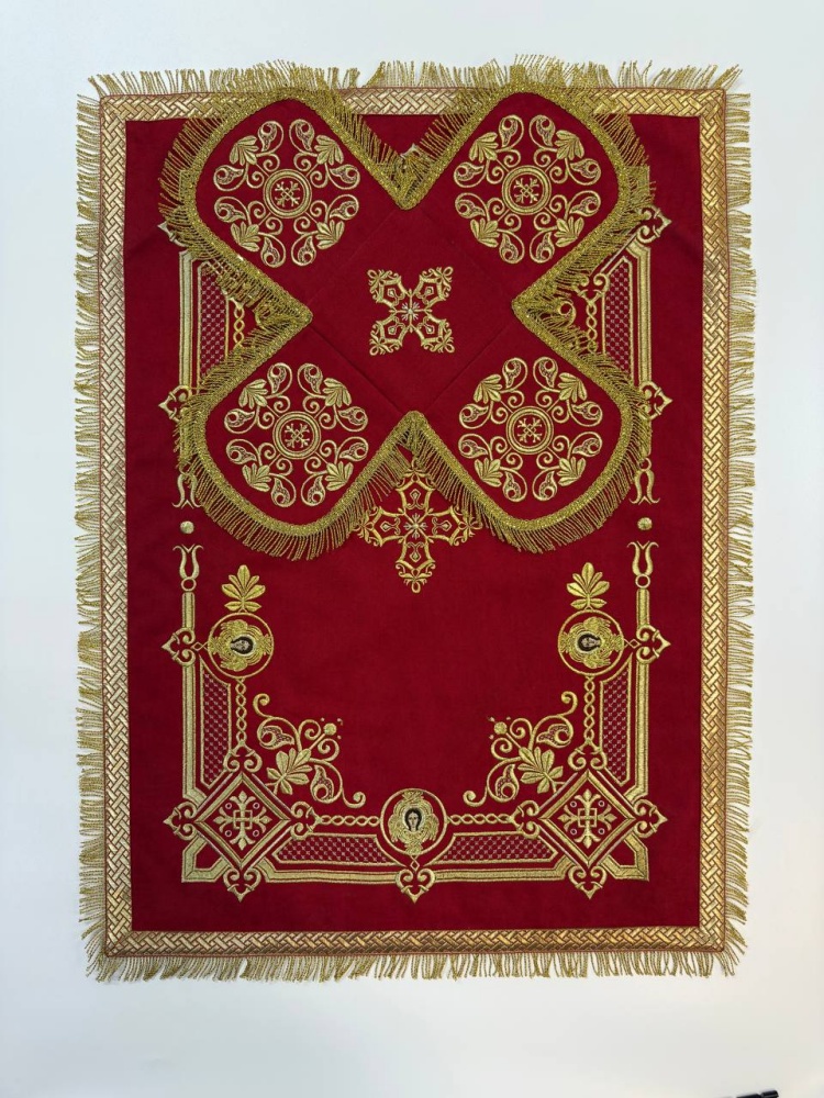 Покровцы бархат красные с золотом, с вышивкой, П