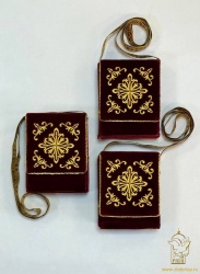 Дароносица, бордовый бархат вышивка 15. 5 х 12 см