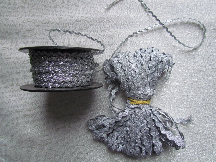 Тесьма ВЬЮНЧИК серебро