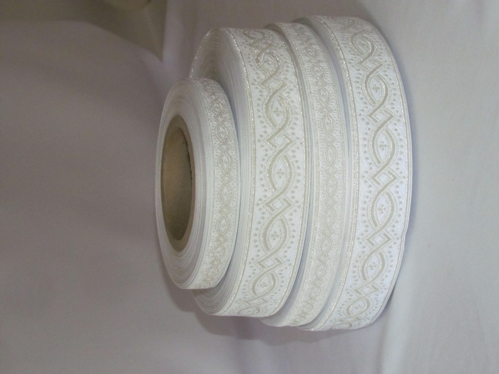 Галун КОСТРОМА, белый со светлым серебром, шир. 4 см, РА