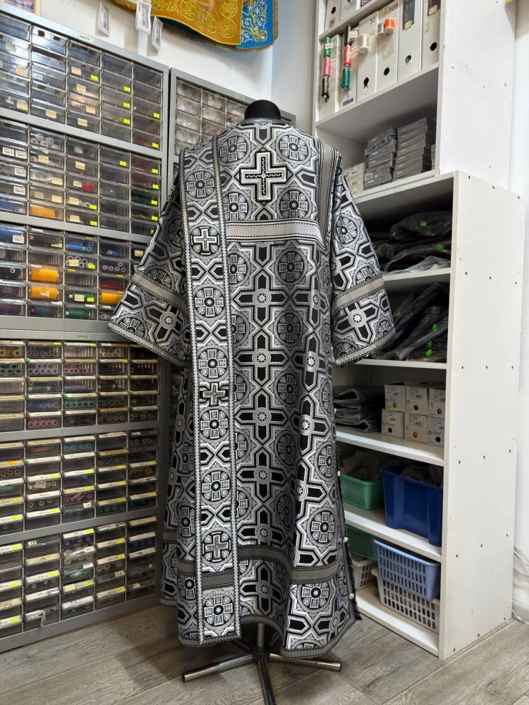 Диаконский стихарь, шелк, черный с серебром.