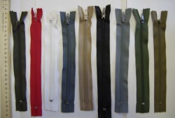 Молния 18-20 см, брючная, пластиковая, цвет-микс