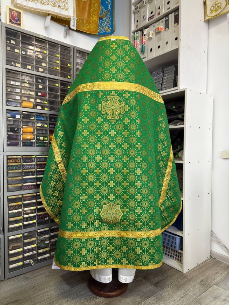 Облачение иерейское, шелк, зеленый с золотом.