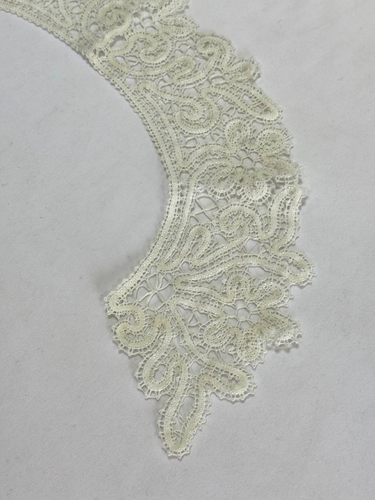 Воротник 4, кружево, шир. 7-8 см,