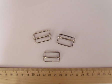 Шлевка металлическая