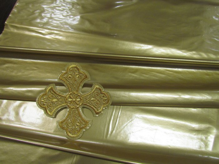 ЛАКЕ, золото зеленое, шир. 150 см