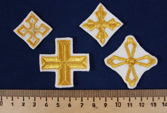 Крест 5 белый с золотом,4-5 см