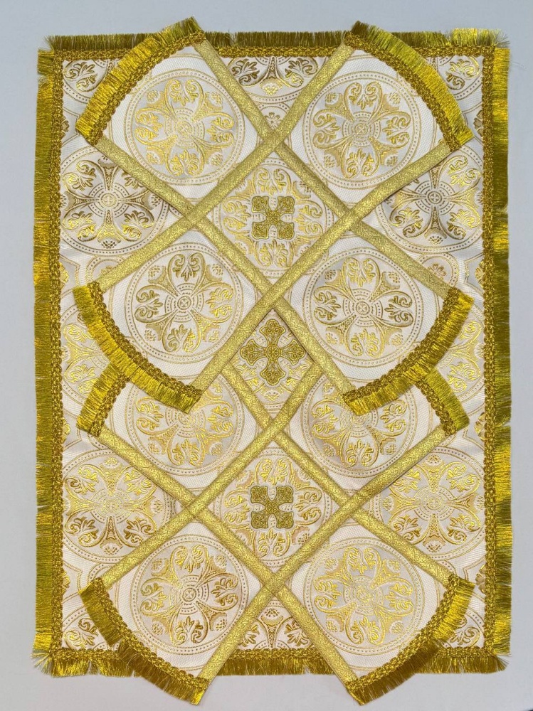 Покровцы шелк, белые с золотом