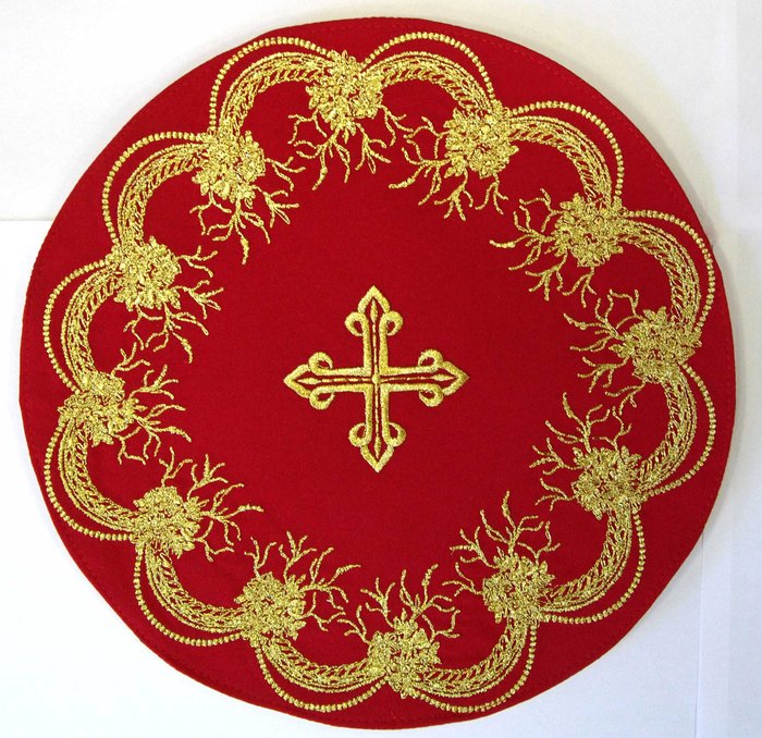 Напрестольный набор (подкрестье 2 шт, салфетка под лампаду 1 шт,), вышитый, цвет - красный с золотом