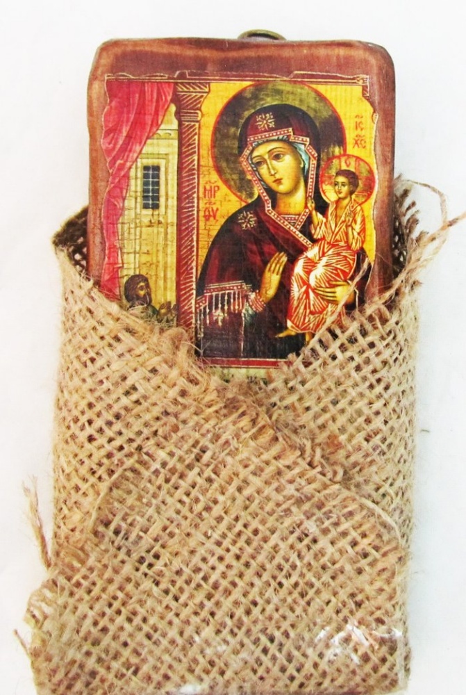 Икона Нечаянная Радость Божией Матери, полиграфия 7х10 см, на дереве, текстильная упаковка