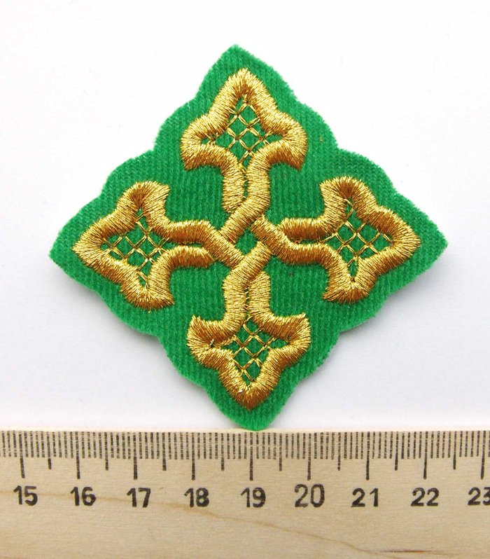 Крест 4 ВЯЗАНЫЙ, зеленый с золотом,6-7 см