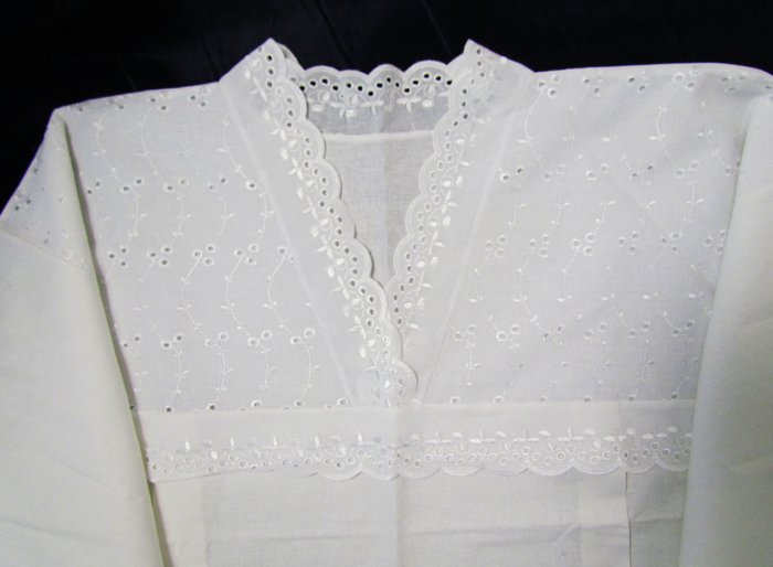 Рубашка крестильная женская 48-50 размер, кокетка и отделка шитье