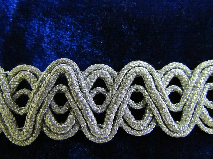 Тесьма серебро 83