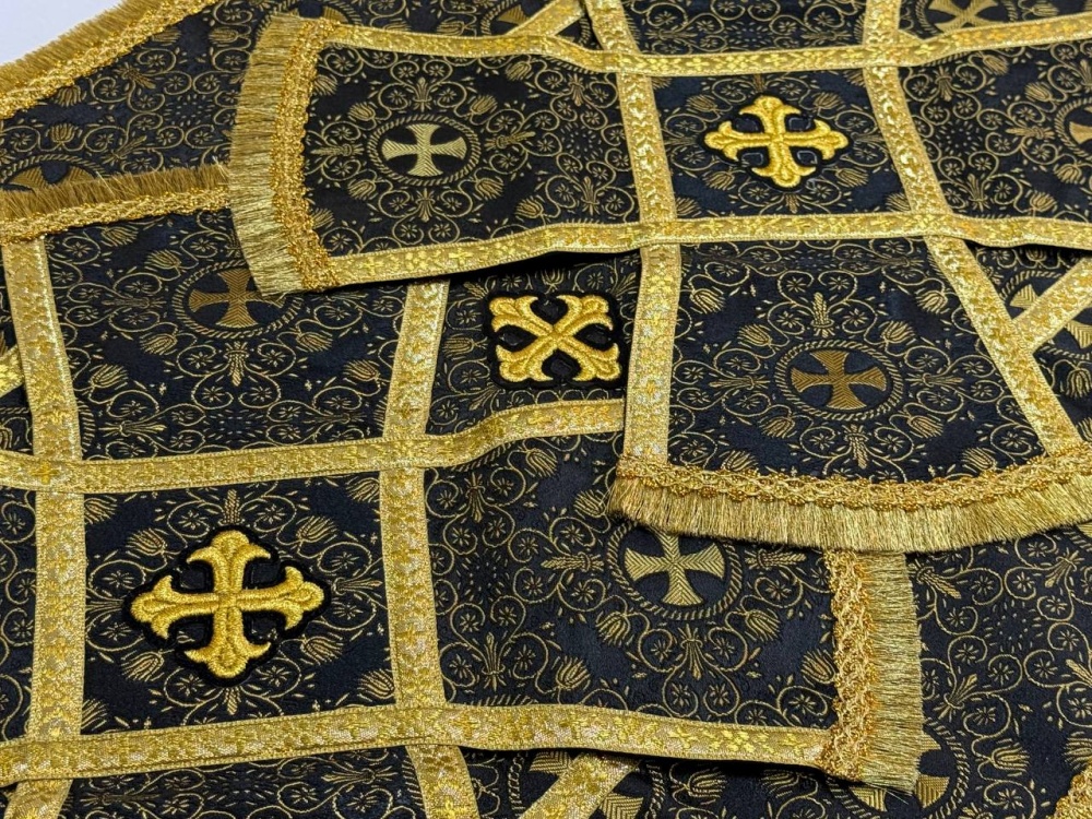 Покровцы шелк, черные с золотом