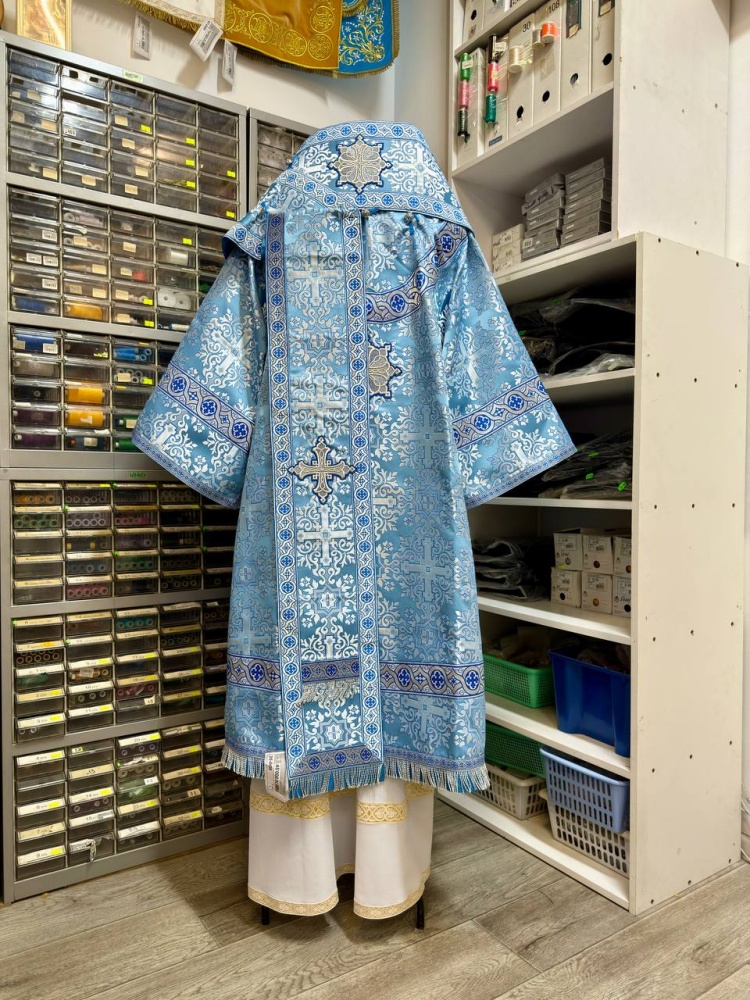 Облачение архиерейское, шелк голубое с серебром.