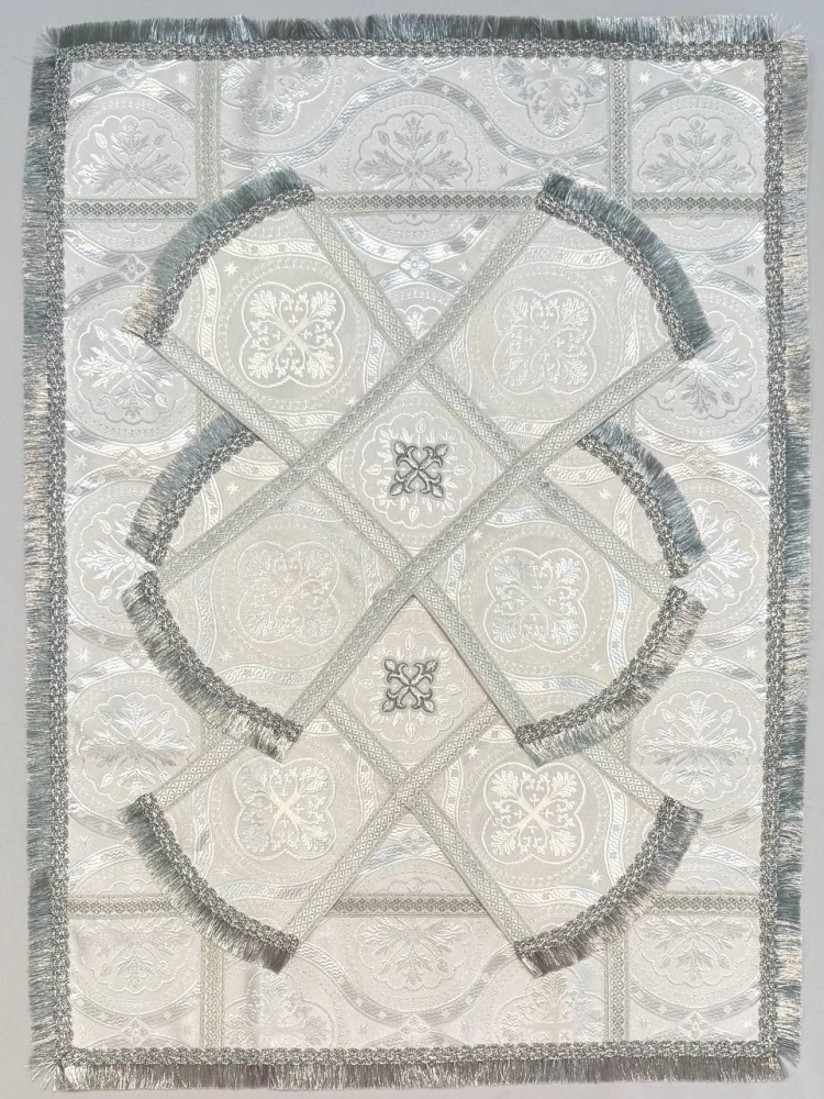 Покровцы шелк, белые с серебром