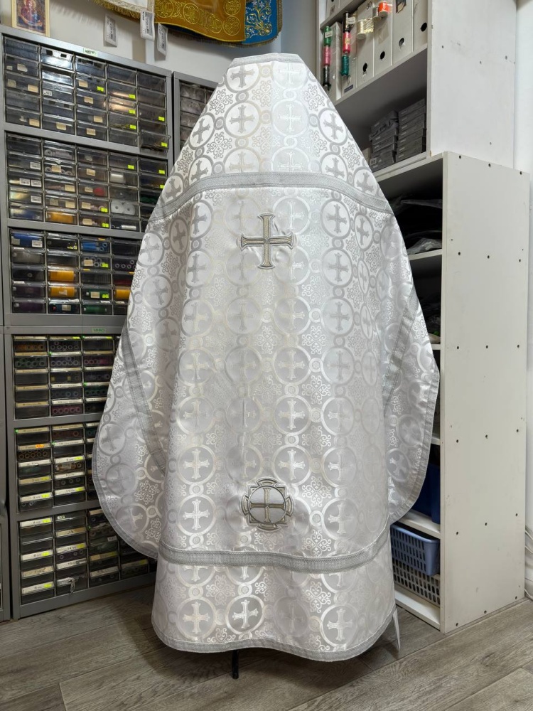 Облачение иерейское, шелк, белый с серебром.