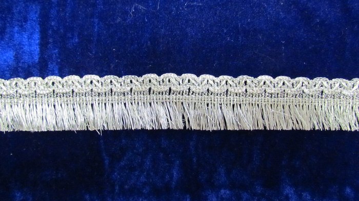 Бахрома серебро 3