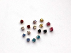 Стразы пришивные, в цапах, стекло, диаметр 0,4 см. толстые, цвет - микс