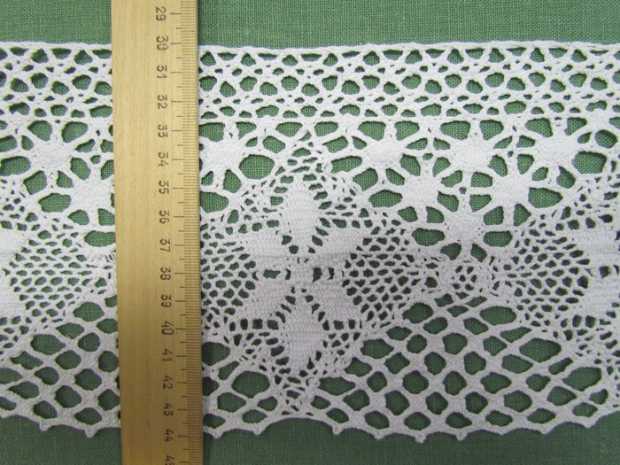 Кружево 37, плетеное