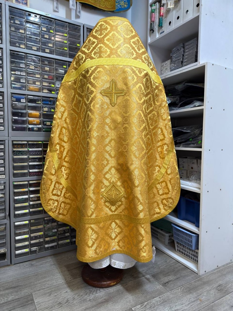 Облачение иерейское, шелк, желтый.