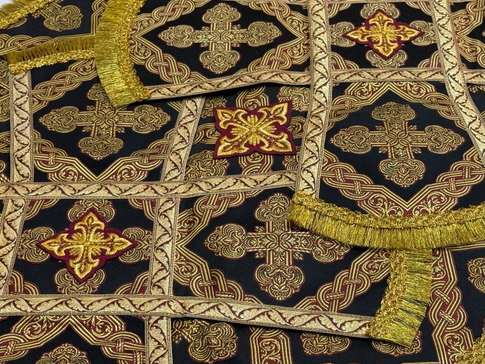 Покровцы шелк, черные с золотом