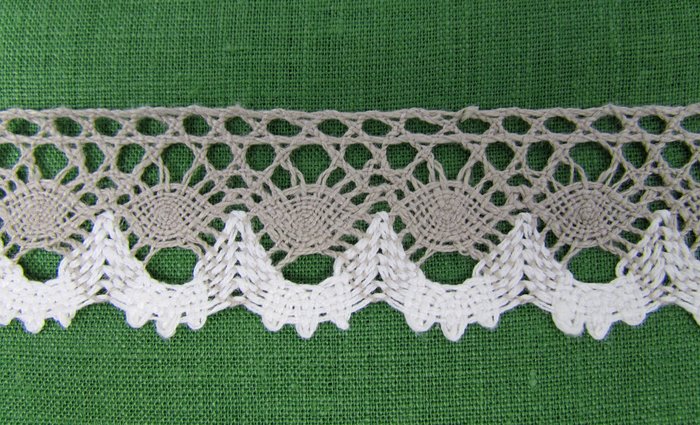 Кружево 127, плетеное, шир. 3,5 см
