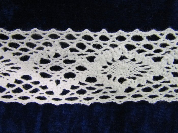 Кружево 33, плетеное