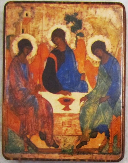 Икона Троица Ветхозаветная (Рублев) №14 р. 2, литография 6х9 см, на деревянной доске
