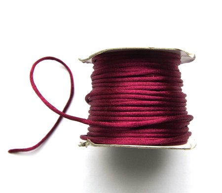 Шнур атласный, бордовый, 2 мм, 45,7 м в бобине