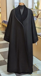 Ряса зимняя. Цвет - черный. С бархатным отворотом.