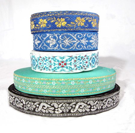 Тесьма жаккардовая, с люрексом, шир. 2-3 см