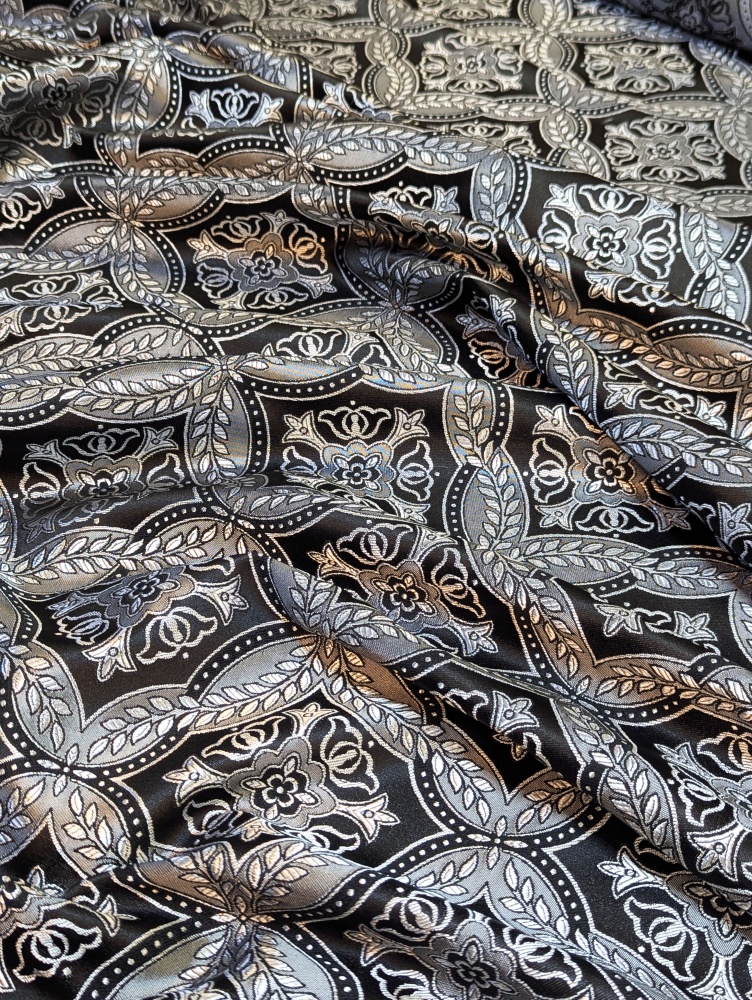 Шелк КРУЖЕВНИЦА / ЛАВР, черный с серебром, шир. 150 см, ПП