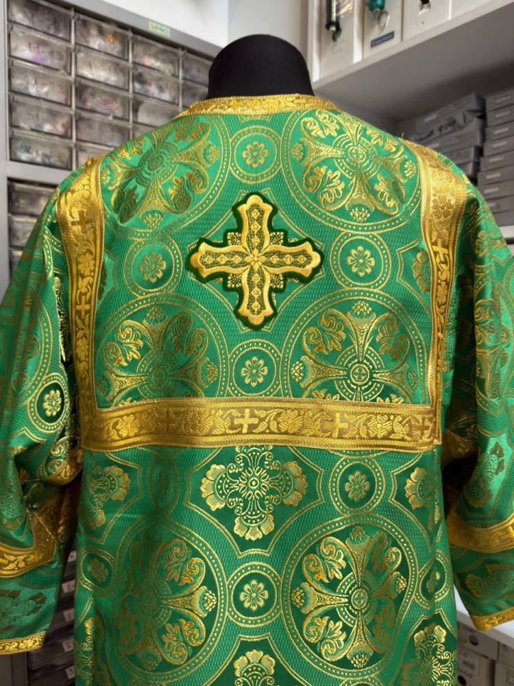 Стихарь алтарный длиной от 120 до 129 см, шелк, зеленый с золотом.