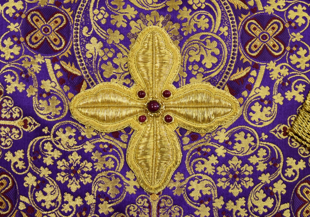 Покровцы архиерейские, фиолетовые с золотом, кресты канительные