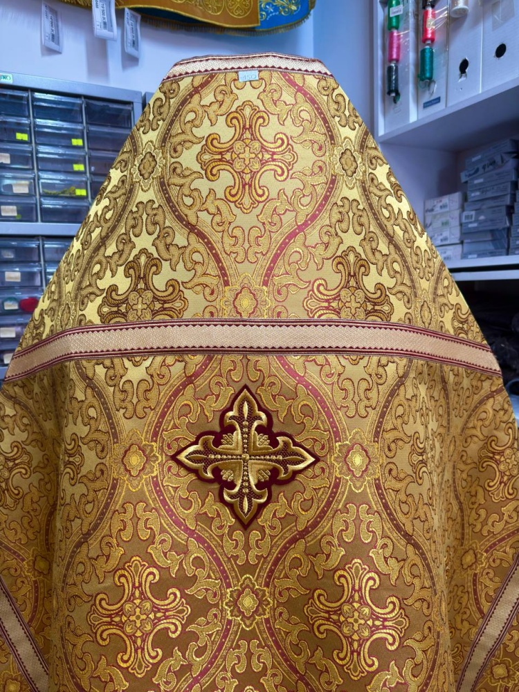Облачение иерейское парча, желтое с золотом + бордо окантовка..