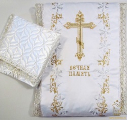Погребальный набор, стеганый, вышивка: Лилия, (наволочка + покрывало), С