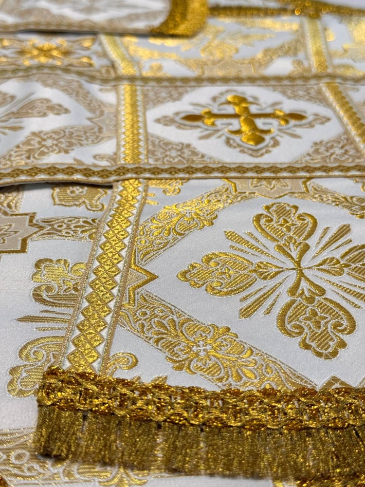 Покровцы парча Оренбург, цвет - белый с золотом