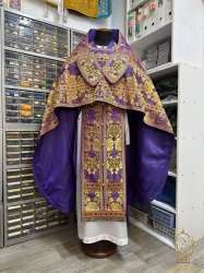 Облачение иерейское парча, фиолетовое с золотом. Облачение иерейское парча, фиолетовое с золотом.