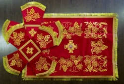 Покровцы, вышитые, ВИНОГРАД, красные с золотом