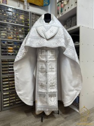 Облачение иерейское, шелк, белый с серебром. Облачение иерейское, шелк, белый с серебром.