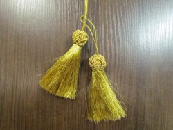 Кисть декоративная, золото, длина 10-11 см, макушка - футбол, арт. 22224, 1946, 1961