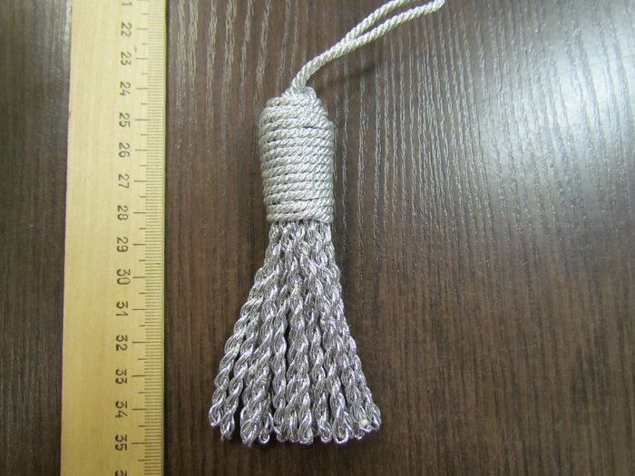 Кисть декоративная серебро ПАТРОН 10см