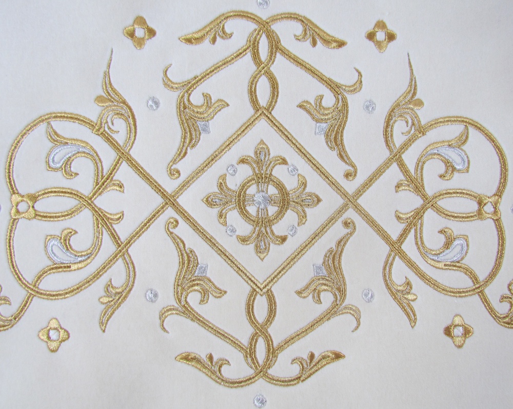 Оплечье, бархат белое с золотом, СТАВРОС, вышивка